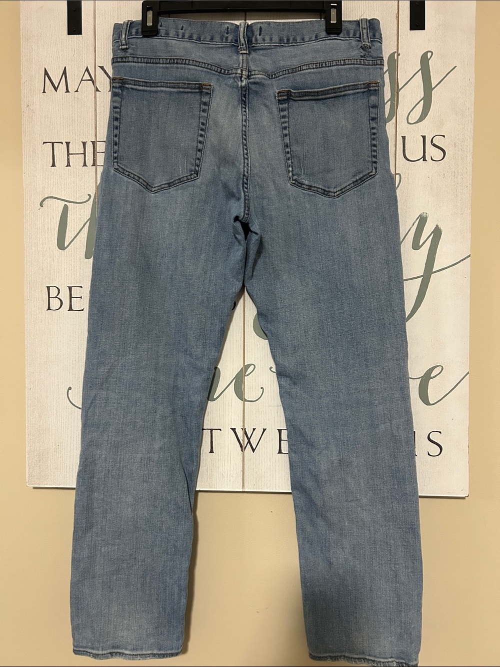 J Crew mercantile flex straight leg Men's Lightwash Jeans, size 32/30 - Picture 4 of 8
